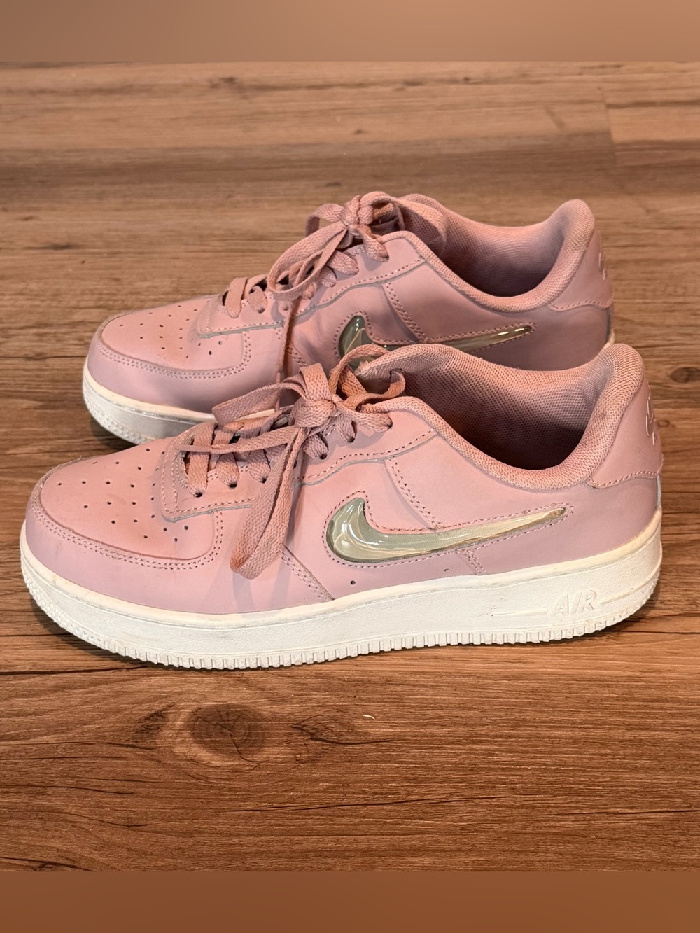 Nike Women's Lilac Pink Low-Top Air Force One Sneakers 8